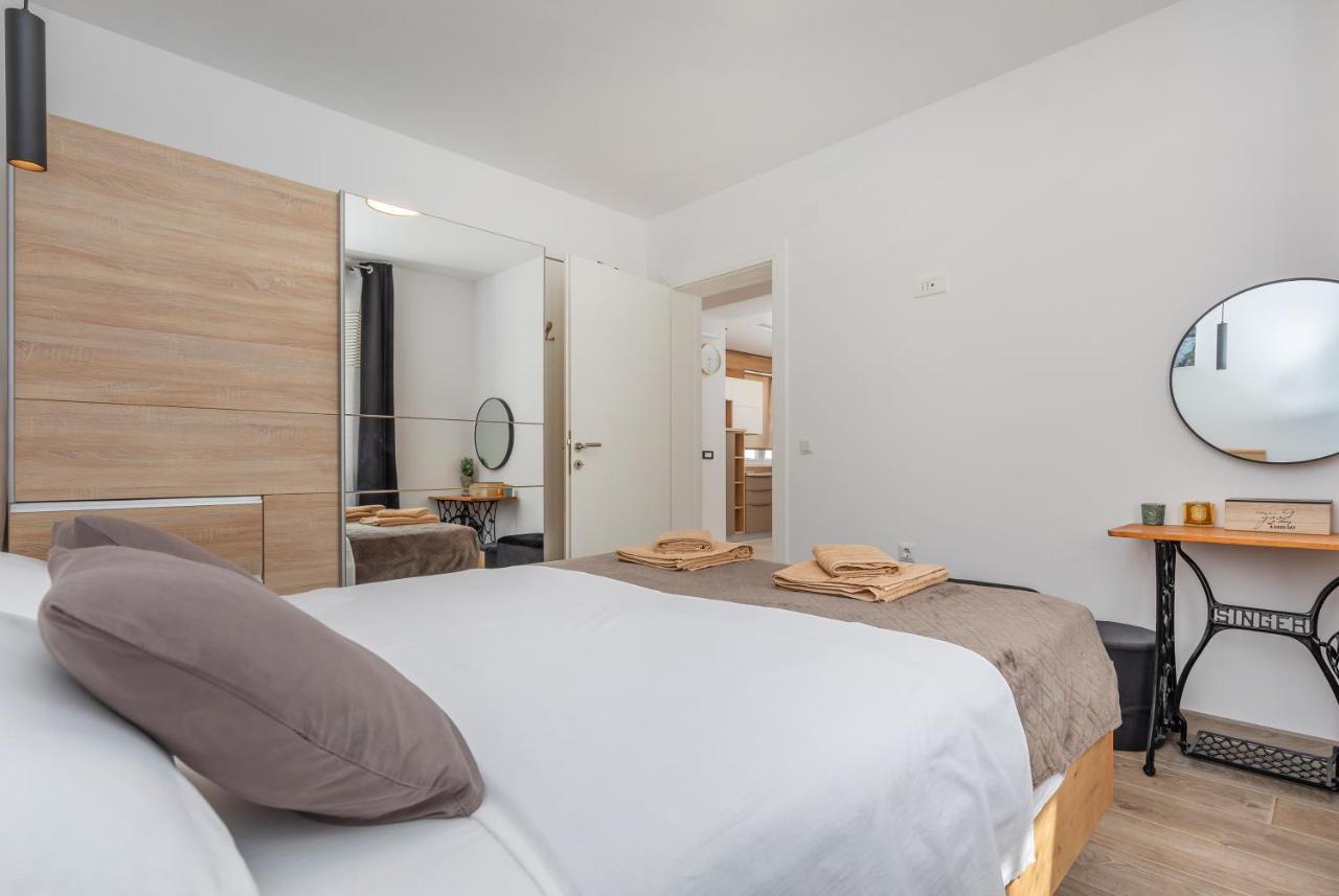 Apartment Holiday Home Doma, Cilipi Near Dubrovnik Exterior photo